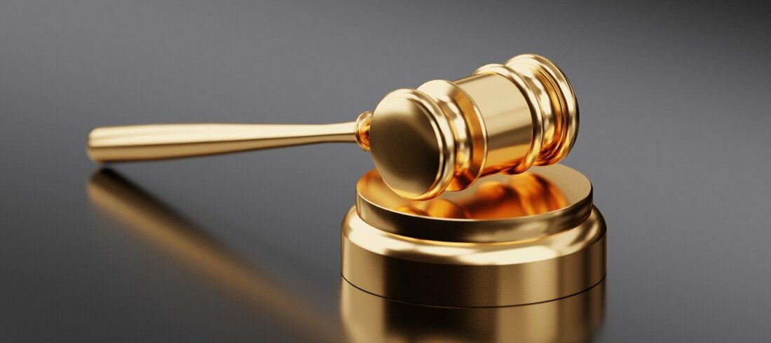 11golden gavel